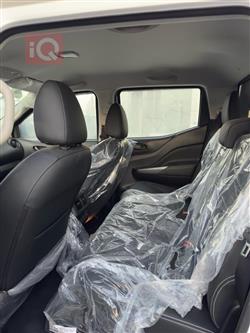 نیسان نەڤارا